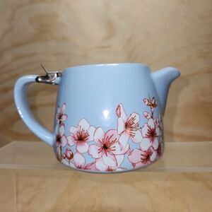 Alfred Cherry Blossom Blue Ceramic Teapot Stainless Steel Flip Lid 16 oz Pitcher